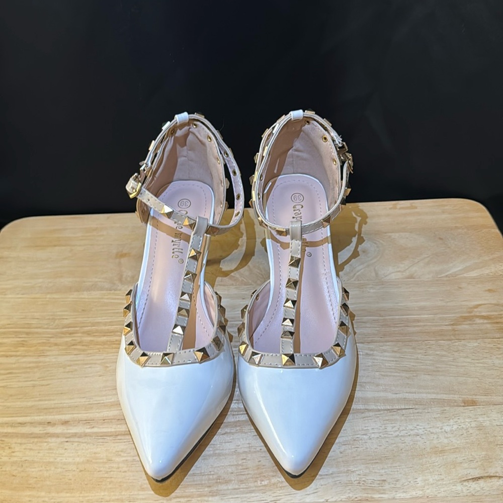 NWOT White studded heels
